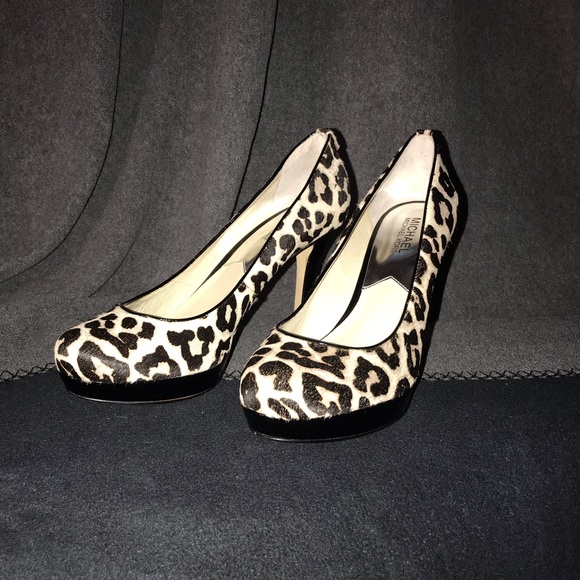 Shoes - Picture 1 of 3